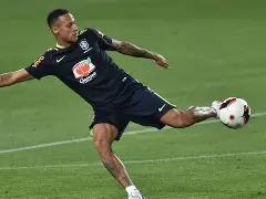 关于巴塞罗那球员因伤无法出战，教练组备赛艰难的信息