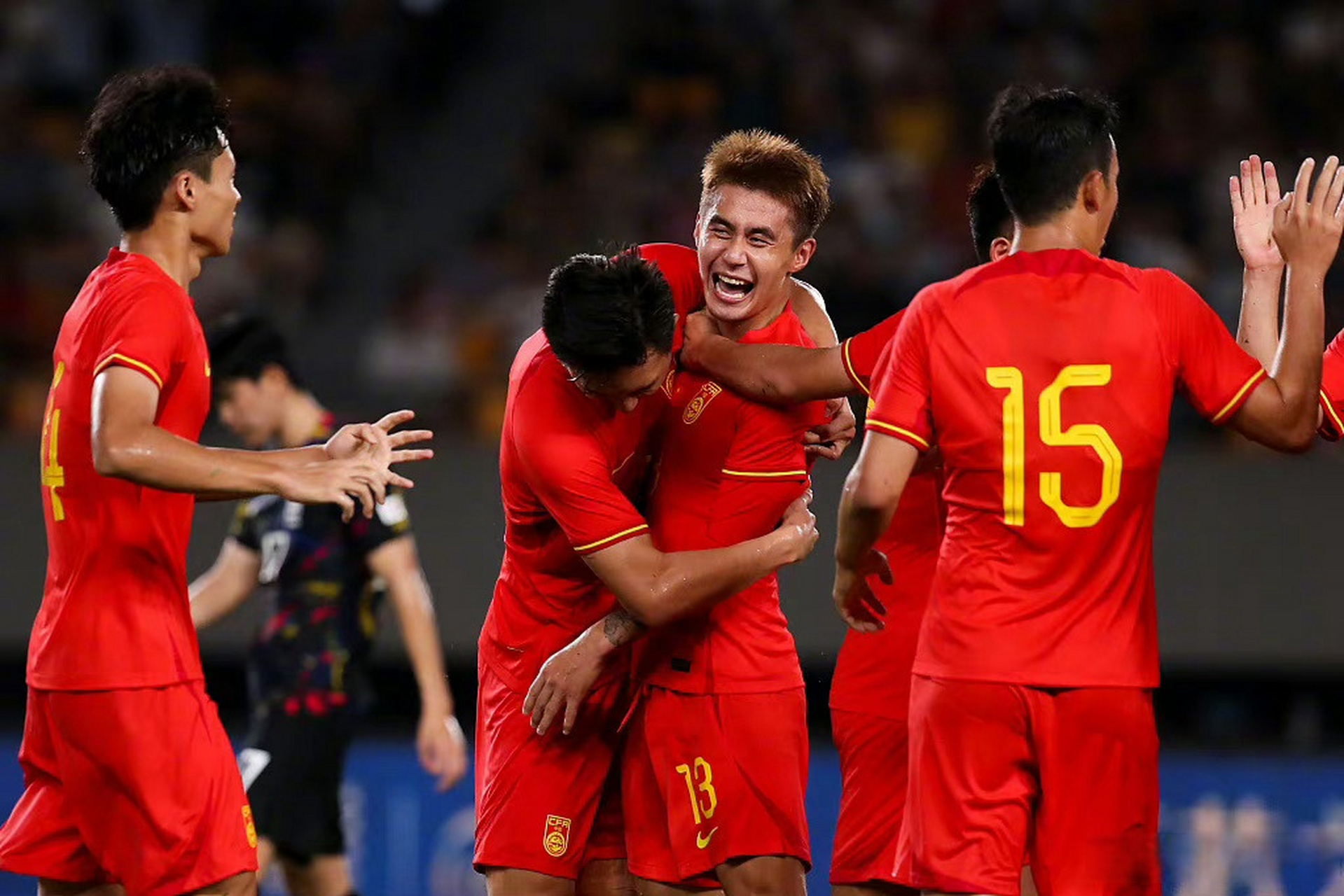 国内球队迎战国际对手，摩拳擦掌